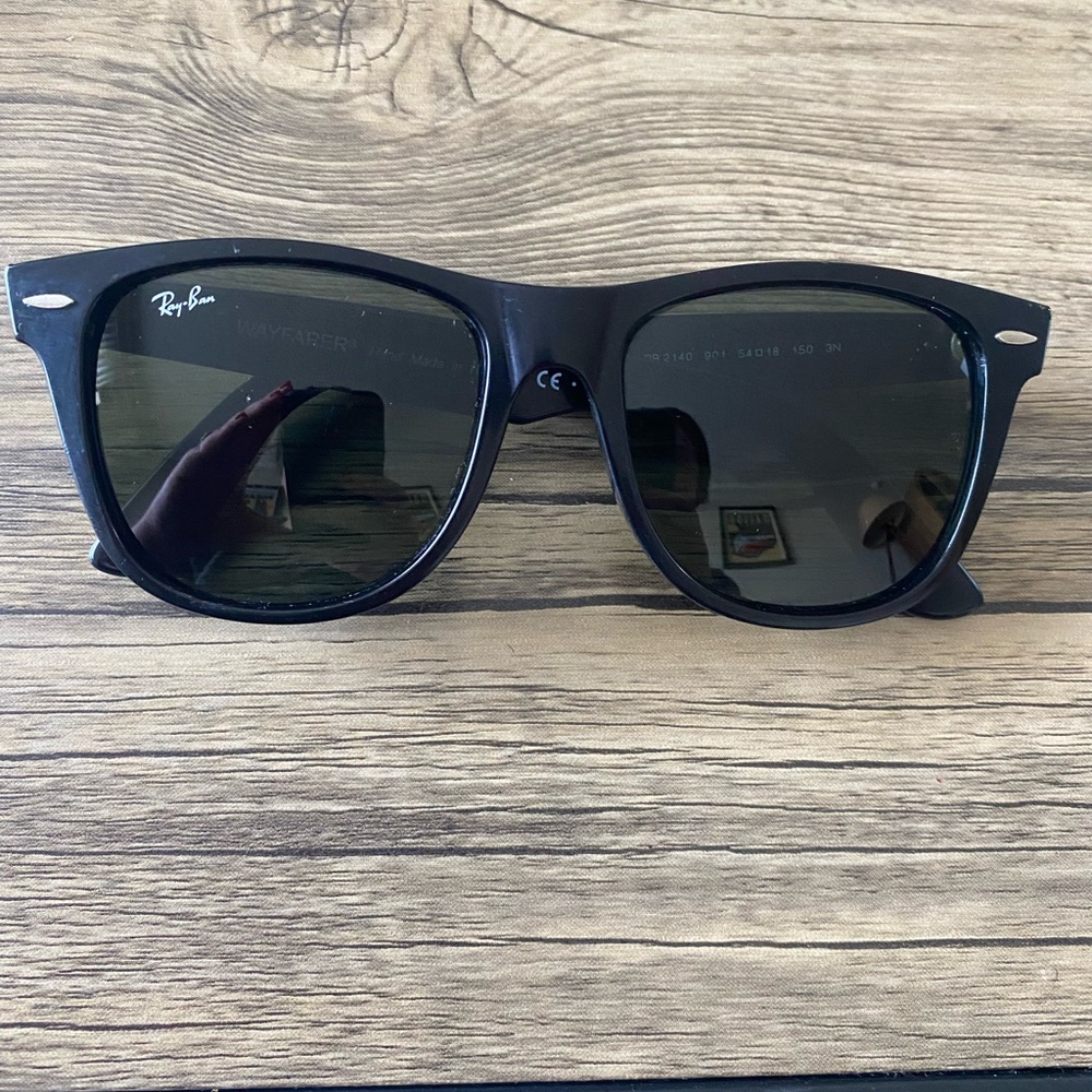 Ray-Ban Wayfarer 54/18